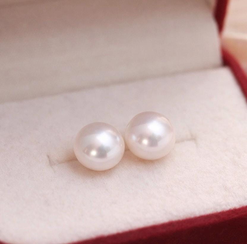 Freshwater Pearl Button Stud Earrings