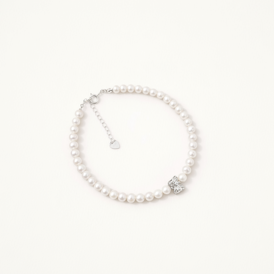Aurora Near-Round Pearl Bow Bracelet