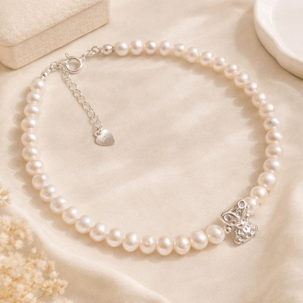 Aurora Near-Round Pearl Bow Bracelet